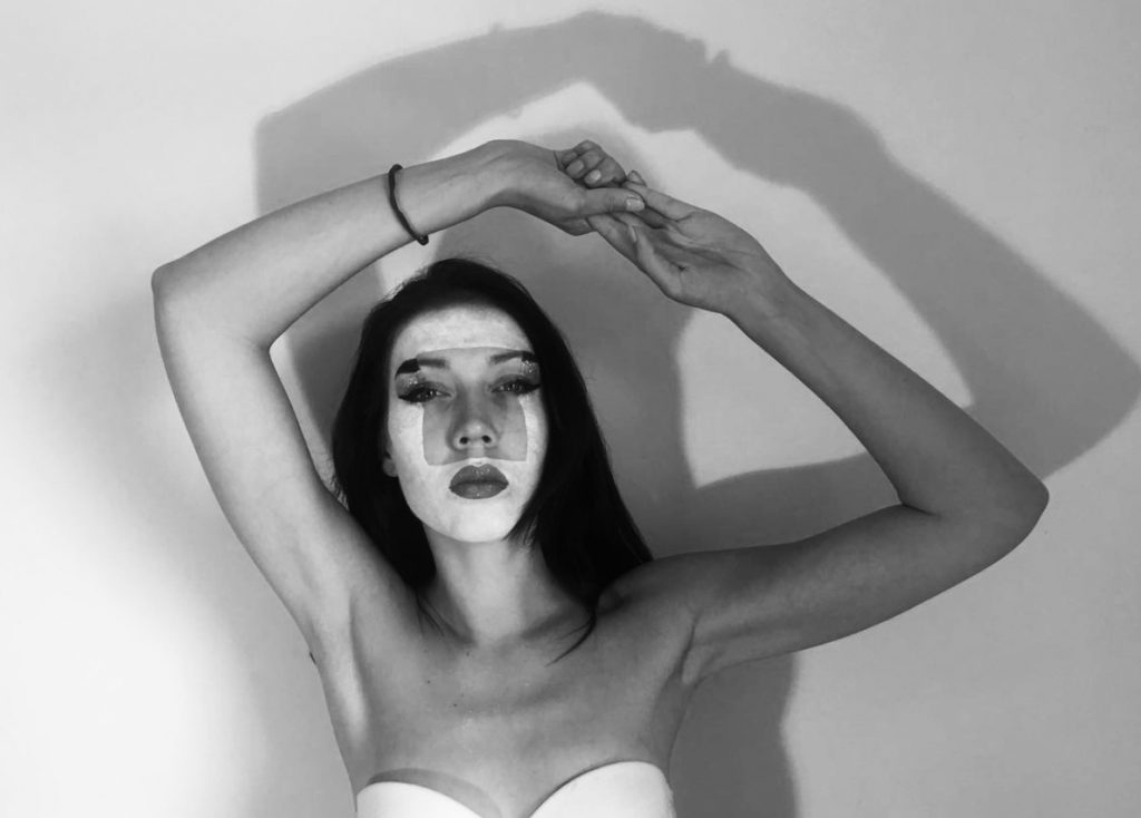 make up clown woman fashion photoshoot